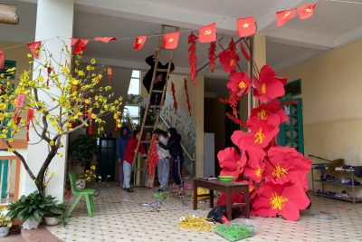 Rộn ràng công tác chuẩn bị lễ hội “Bé vui hội xuân 2026” của trường MN Giao Hà